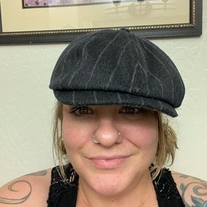 Goorin Bros 8 panel Charcoal Striped Gatsby Hat: medium